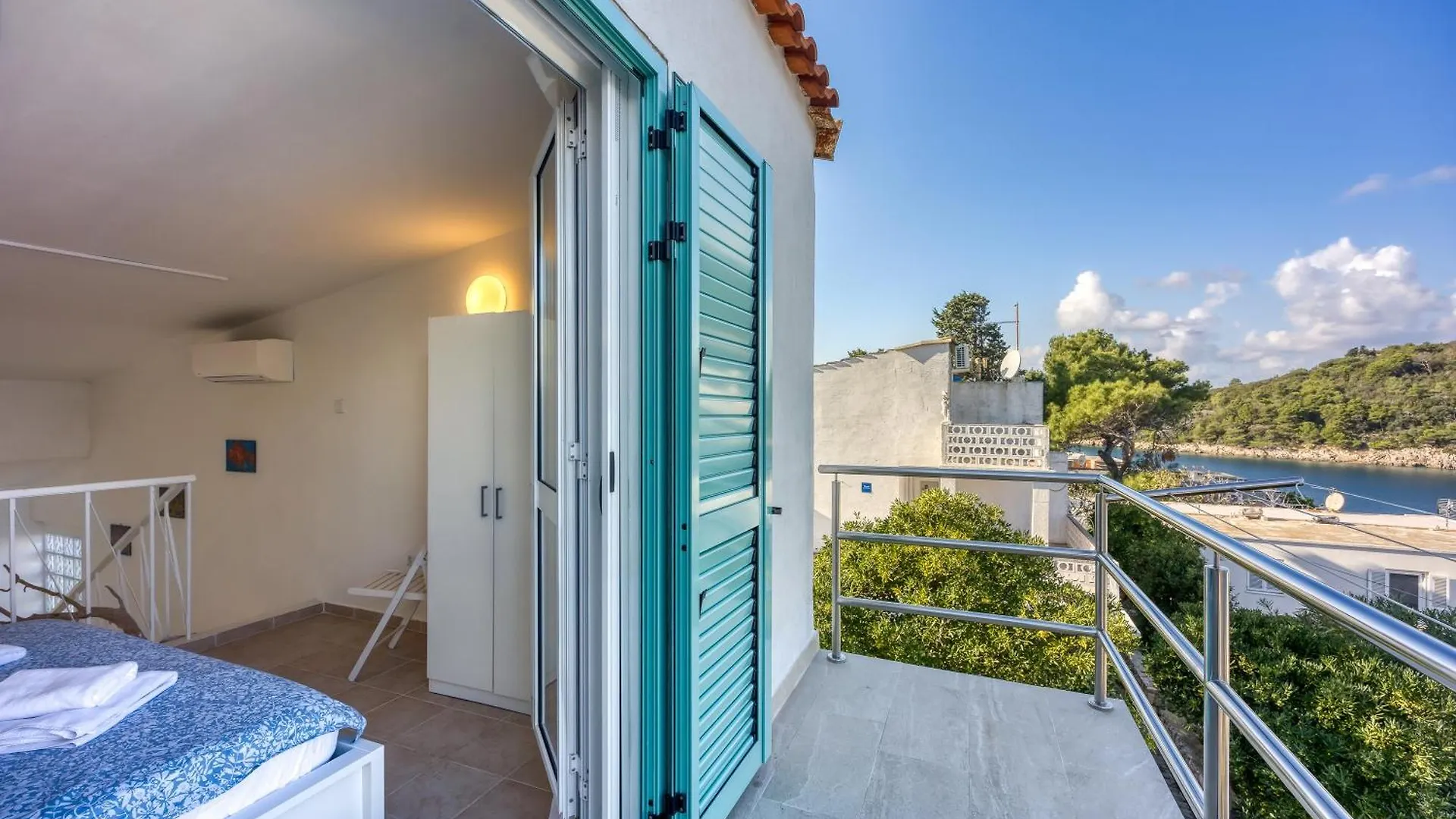 מאלי לוסיניי Valdarke Seaside Apartment - Happy Rentals